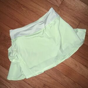 Lululemon yellow and white polka dot pace setter skirt